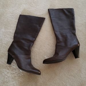 M Patrick Flax heeled boot